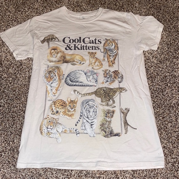 Tops - (💚BOGO) Cool Cats and Kittens Tee- Size S